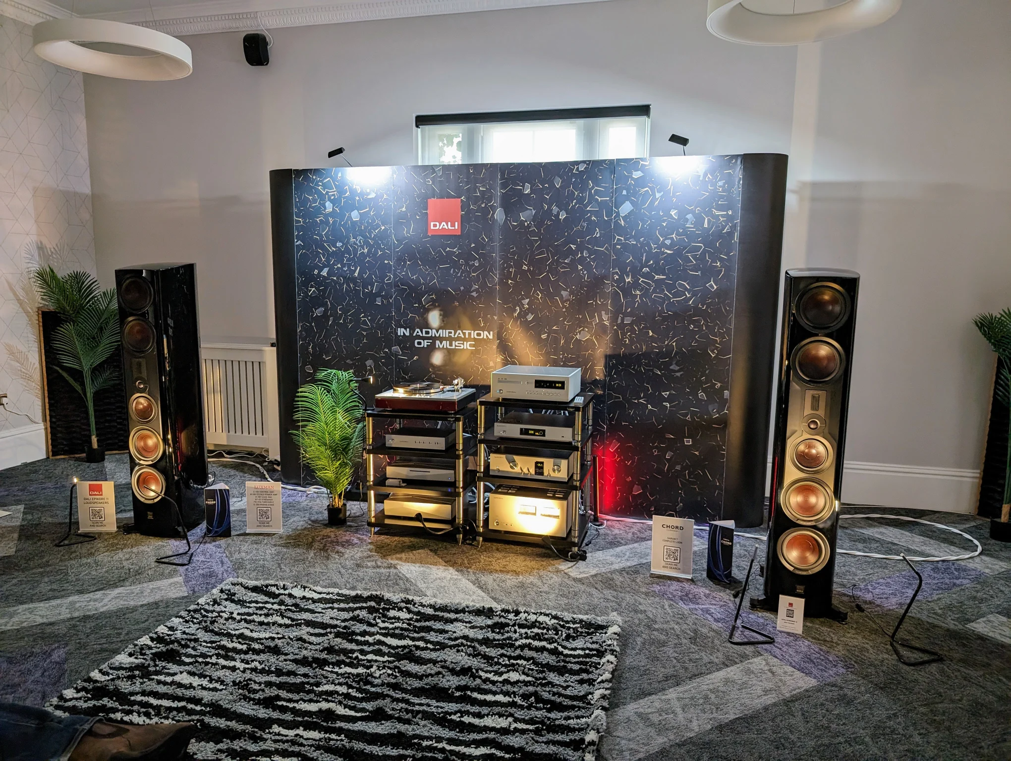 Luxman & Dali Loudspeakers