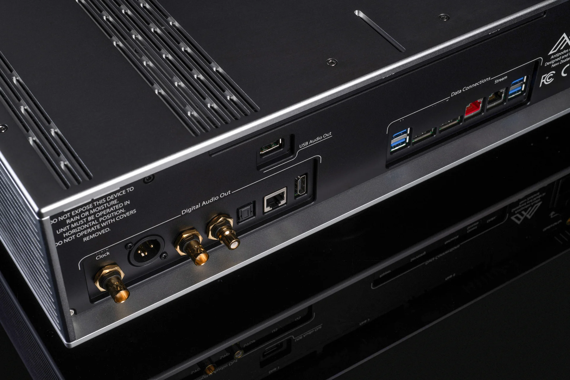 Digital output section