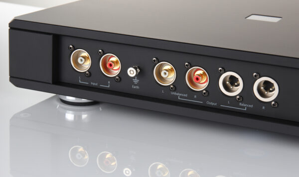 Rega Aura