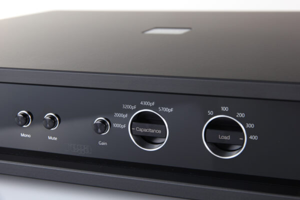 Rega Aura