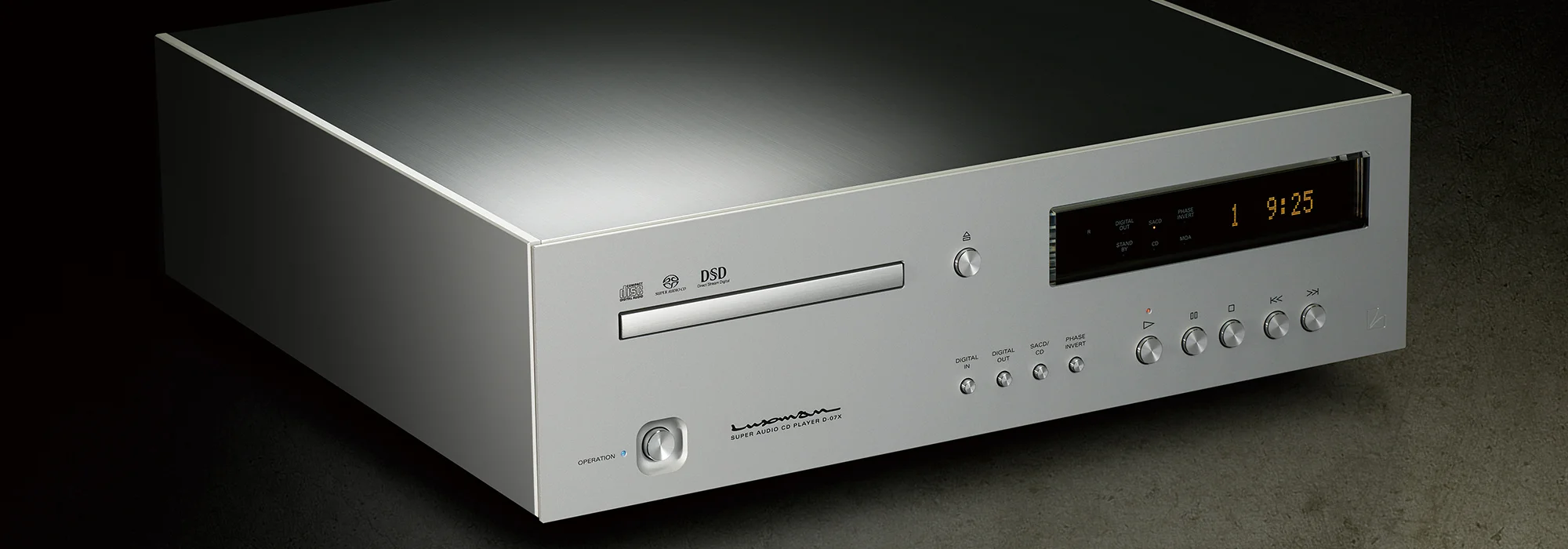 Luxman D-07X Lifestyle Image