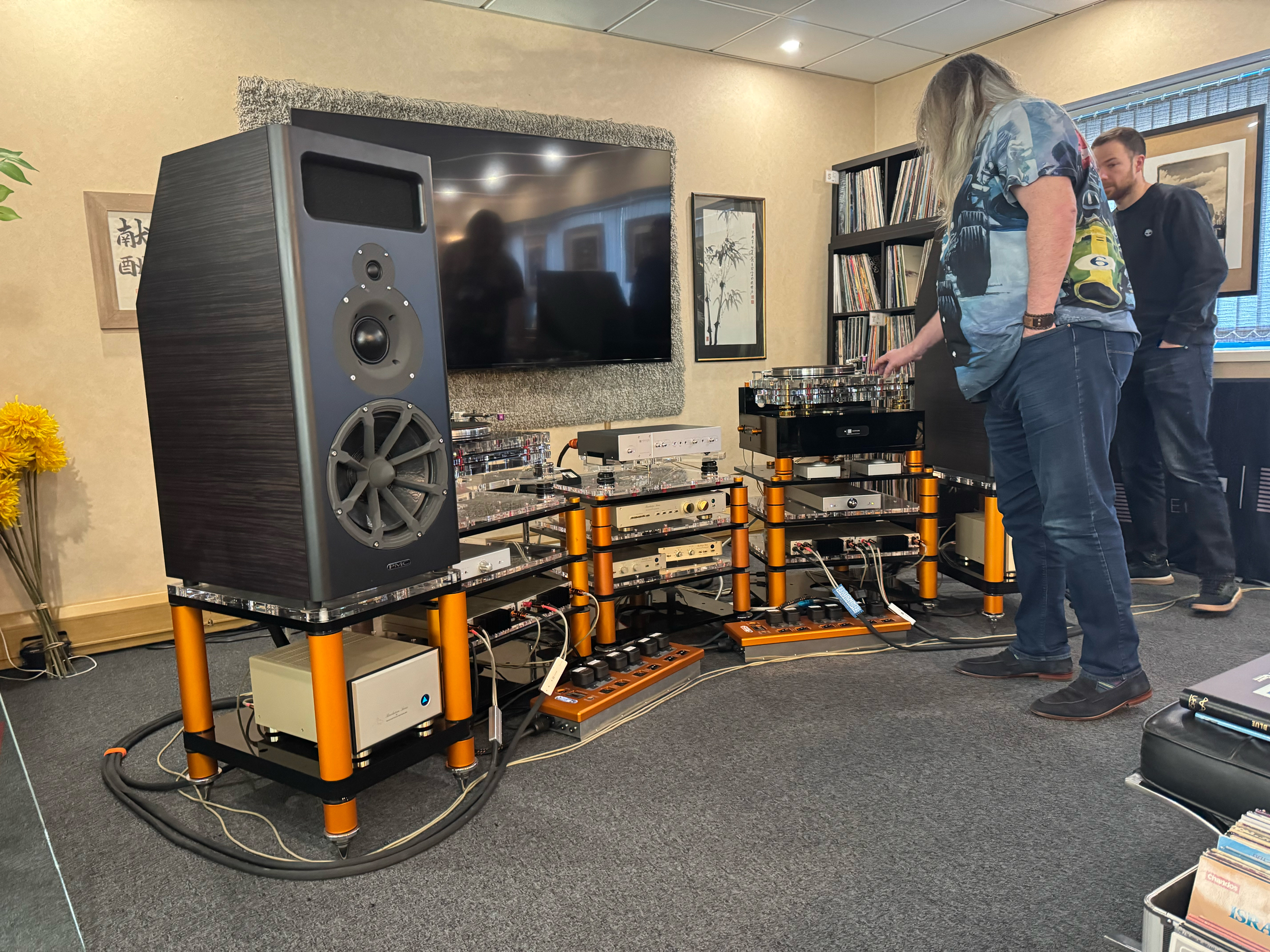 Mike Burn of Vertere Acoustics showing off the bounce on the ‘STAGE-1’ Reference Platform before the clients arrival. Jack look’s a little perplexed, could have been Mike’s shirt…